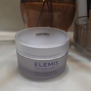 ELEMIS Skin Bliss Capsules in Frosted White Jar
